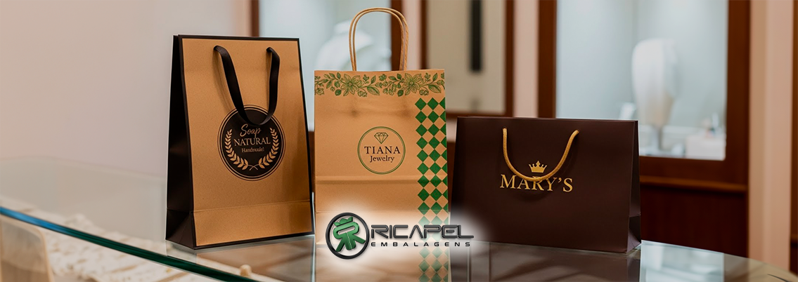 Personalização de sacola kraft para empresas